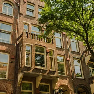 omega-hotel.amsterdamhotelsnl.com/